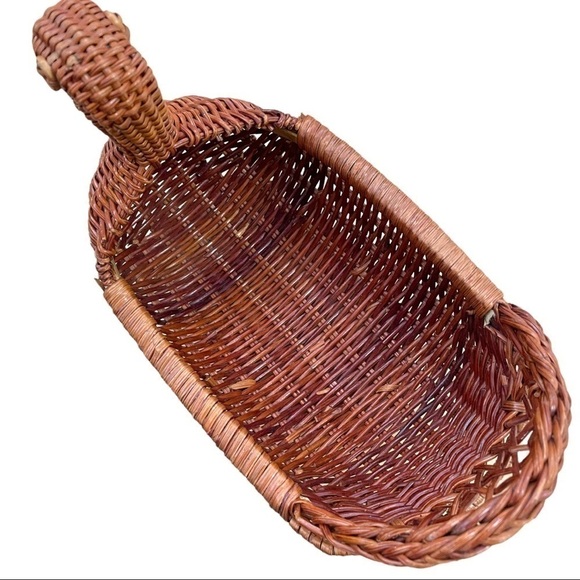 𝅺duck basket, vintage, rattan with wooden beak, handmade, about 10 inches long - Picture 4 of 5